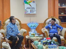 Ketua DPD APINDO Sulteng, Wijaya Chandra saat beraudiens dengan Gubernur Sulteng Anwar Hafid, Kamis (17/4/2025).(Foto : Humas Pemprov Sulteng)